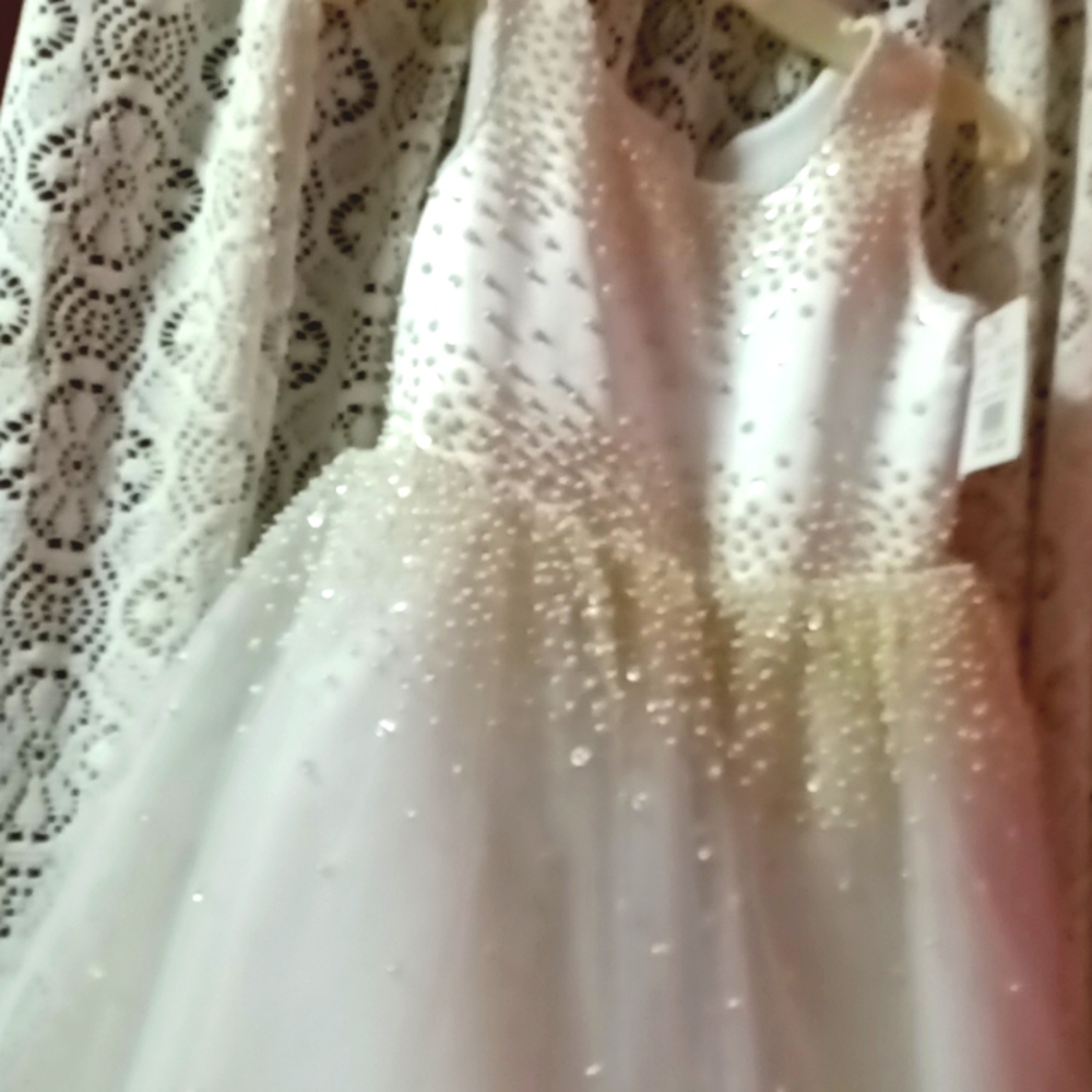 BEAUTIFUL OLEG CASSINI CHILD'S BEADED,SEQUIN FLOWER OR COMMUNION WHITE DRESS